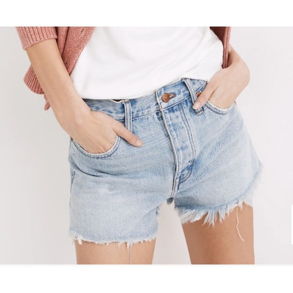 Madewell Jean Short Sz 28 Light Wash Frayed Hem Relaxed Denim Fit Oversized - Picture 1 of 9
